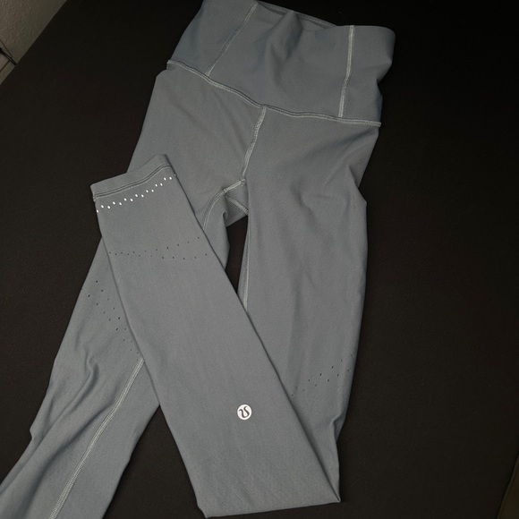 grey lulu lemon leggings - Picture 4 of 4